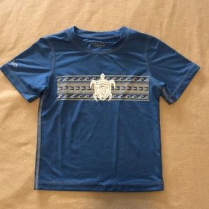 Color changing blue shirt